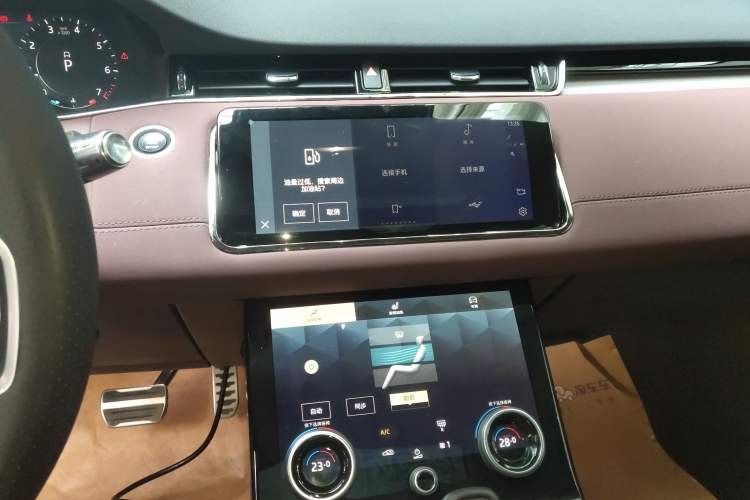 Used Land Rover Range Evoque 2022 Facelifted Aurora L 249 PS R-Dynamic Luxury Edition Audio And AC Panel