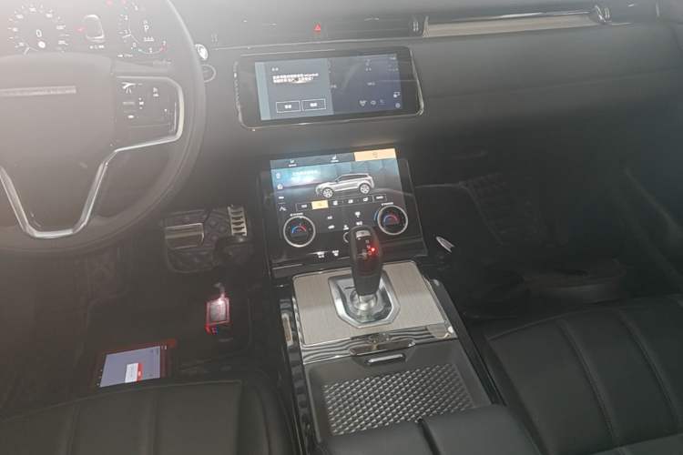 Used Land Rover Range Evoque 2022 Facelifted Aurora L 249 PS R-Dynamic Luxury Edition Audio And AC Panel