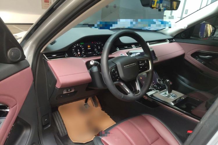 Used Land Rover Range Evoque 2022 Facelifted Aurora L 249 PS R-Dynamic Luxury Edition Center Console