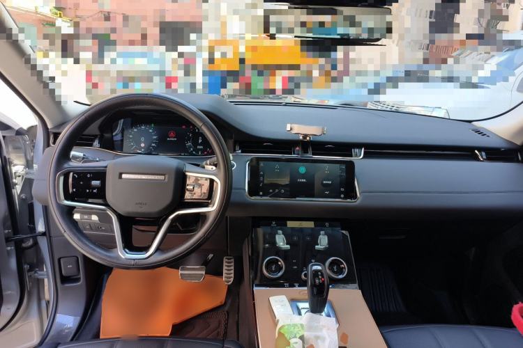 Used Land Rover Range Evoque 2022 Aurora L 249 PS R-Dynamic Collins Antique Bronze Special Edition Center Console