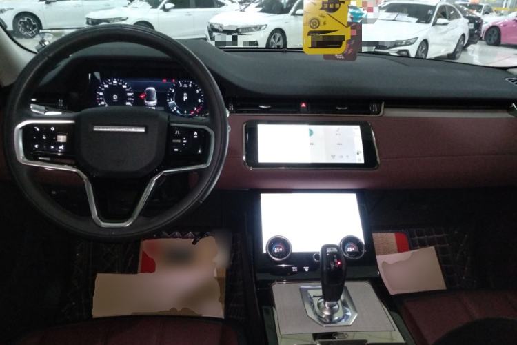 Used Land Rover Range Evoque 2022 Aurora L 249 PS R-Dynamic Luxury Edition Center Console
