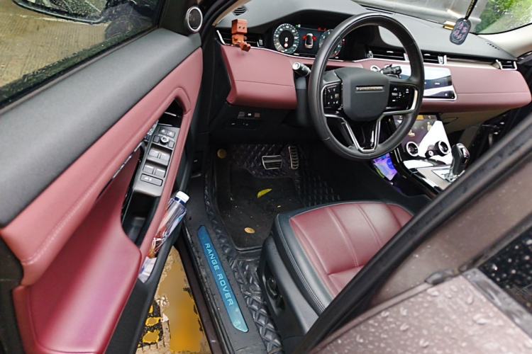 Used Land Rover Range Evoque 2022 Aurora L 249 PS R-Dynamic Luxury Edition Driver Seat