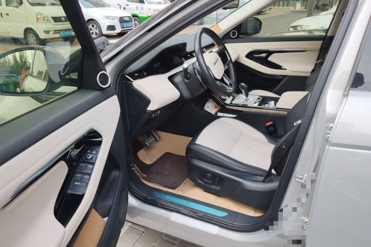 Used Land Rover Range Evoque 2022 Facelifted Aurora L 249 PS R-Dynamic Luxury Edition Driver Seat