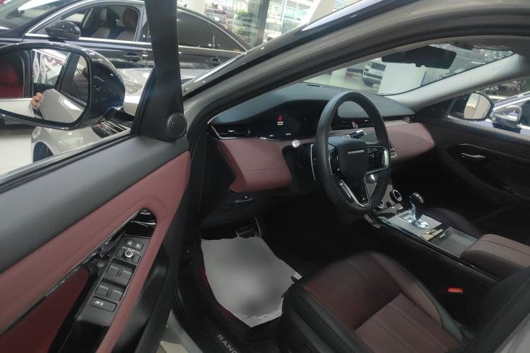 Used Land Rover Range Evoque 2022 Facelifted Aurora L 249 PS R-Dynamic Luxury Edition Driver Seat