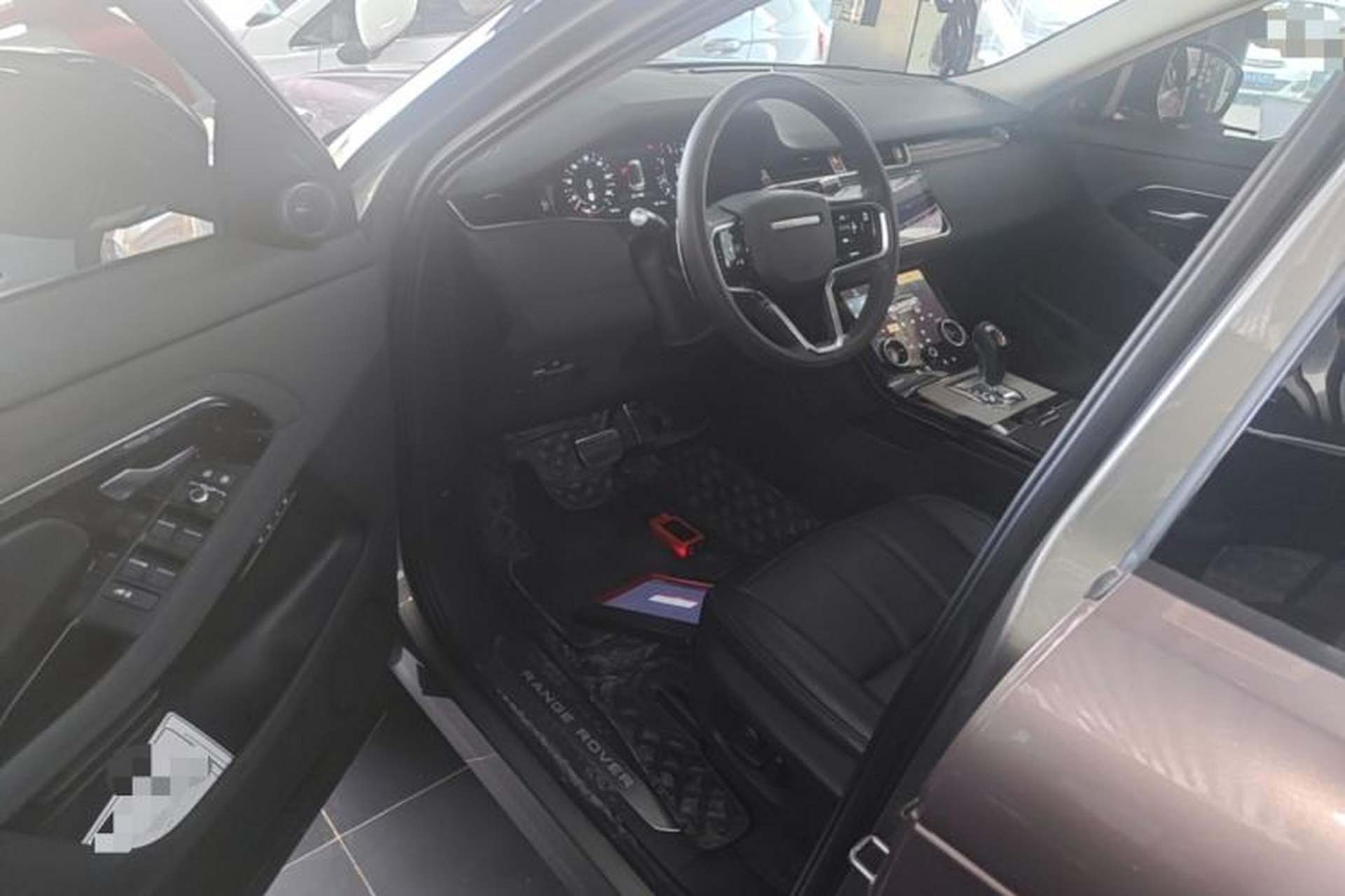 Used Land Rover Range Evoque 2022 Facelifted Aurora L 249 PS R-Dynamic Luxury Edition Driver Seat