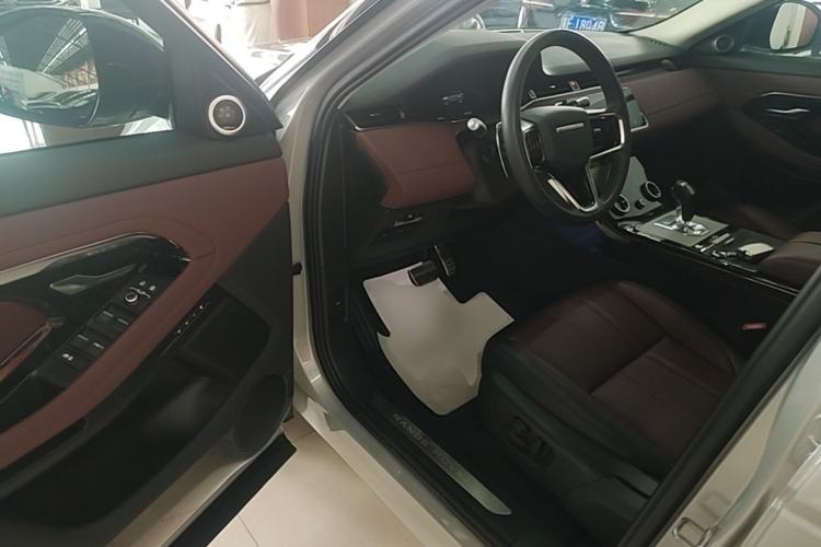Used Land Rover Range Evoque 2022 Aurora L 249 PS R-Dynamic Luxury Edition Driver Seat