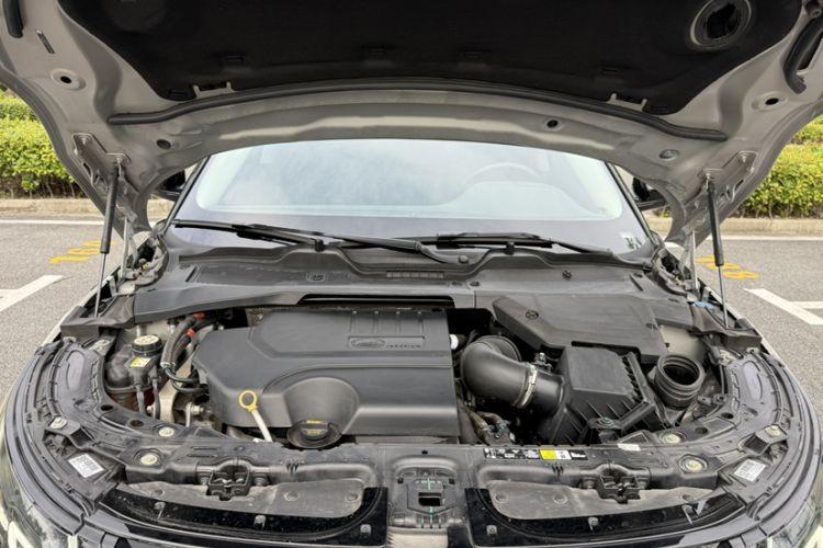 Used Land Rover Range Evoque 2022 Aurora L 249 PS R-Dynamic Luxury Edition Engine Bay