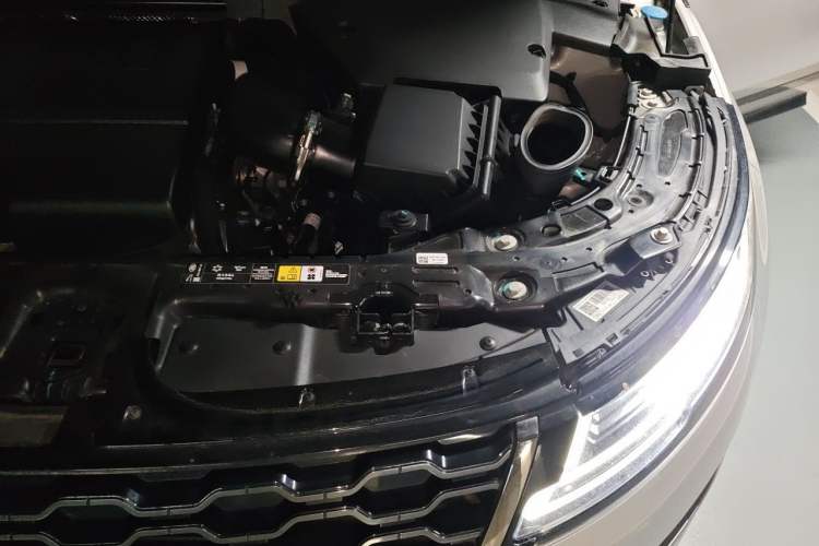 Used Land Rover Range Evoque 2022 Facelifted Aurora L 249 PS R-Dynamic Luxury Edition Engine Bay Left