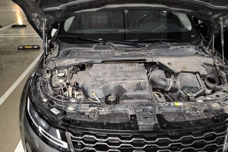 Used Land Rover Range Evoque 2022 Aurora L 249 PS R-Dynamic Luxury Edition Engine Bay Right