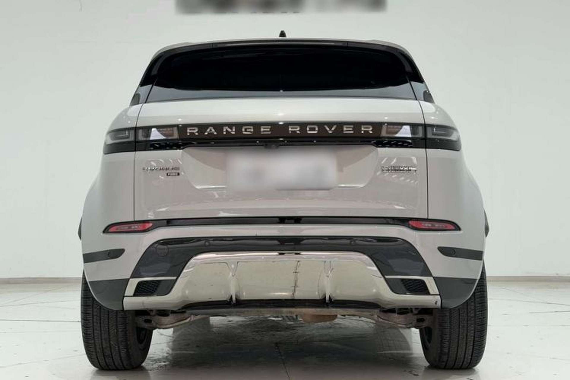 Used Land Rover Range Evoque 2022 Facelifted Aurora L 249 PS R-Dynamic Luxury Edition Exterior 3