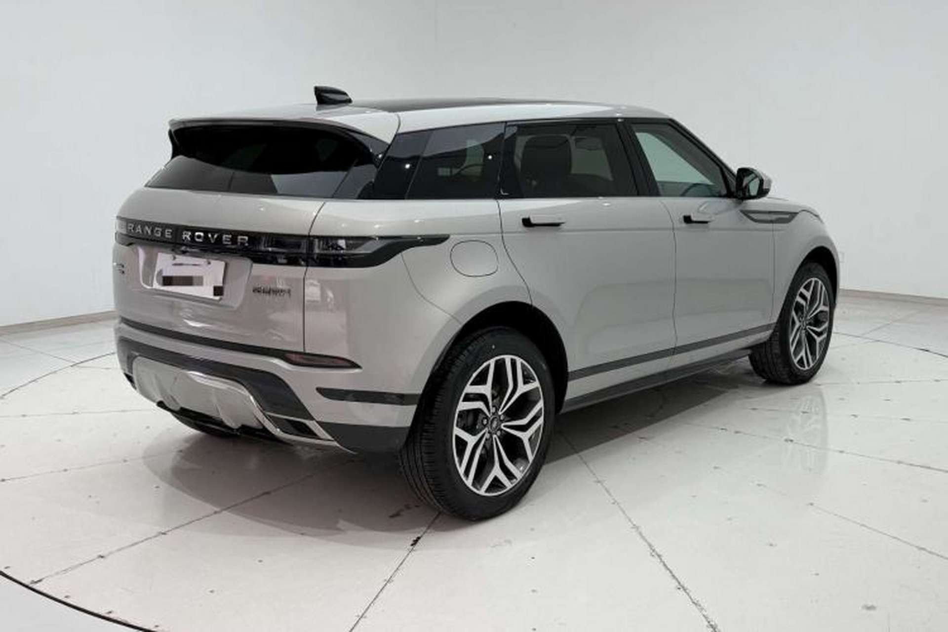 Used Land Rover Range Evoque 2022 Facelifted Aurora L 249 PS R-Dynamic Luxury Edition Exterior 4