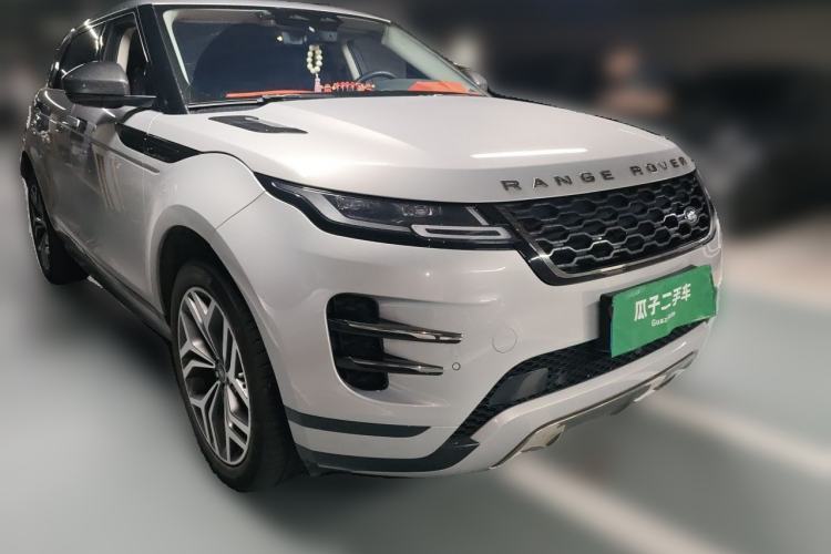 Used Land Rover Range Evoque 2022 Facelifted Aurora L 249 PS R-Dynamic Luxury Edition Front Right 45 Deg