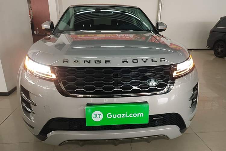 Used Land Rover Range Evoque 2022 Aurora L 249 PS R-Dynamic Luxury Edition Front