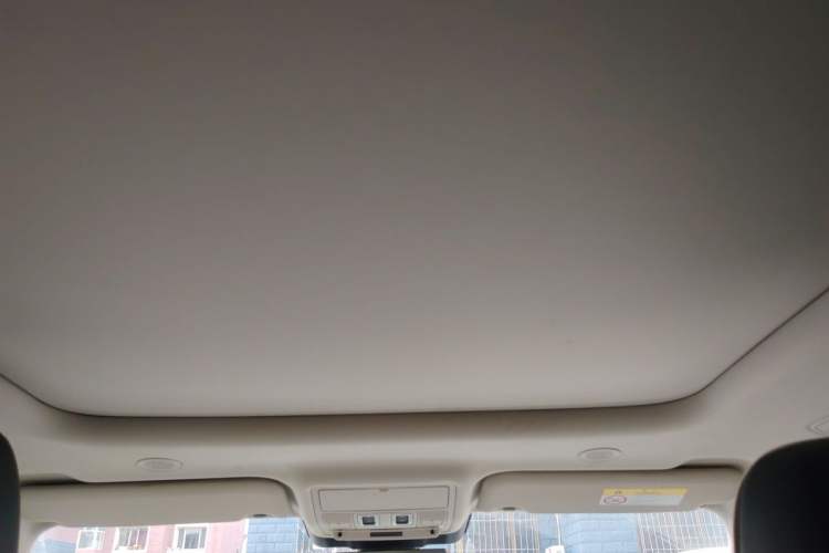 Used Land Rover Range Evoque 2022 Facelifted Aurora L 249 PS R-Dynamic Luxury Edition Headliner