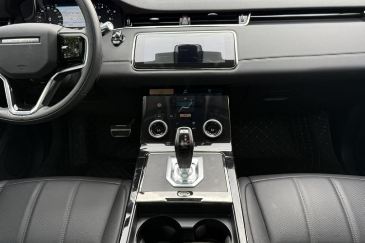 Used Land Rover Range Evoque 2022 Aurora L 249 PS R-Dynamic Luxury Edition Interior 11