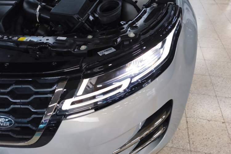 Used Land Rover Range Evoque 2022 Facelifted Aurora L 249 PS R-Dynamic Luxury Edition Left Front Headlight