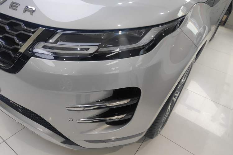 Used Land Rover Range Evoque 2022 Facelifted Aurora L 249 PS R-Dynamic Luxury Edition Left Front Headlight