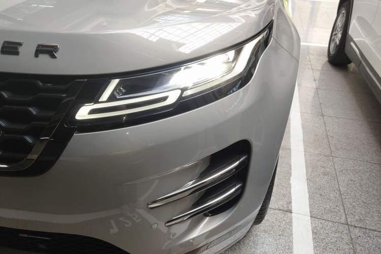 Used Land Rover Range Evoque 2022 Facelifted Aurora L 249 PS R-Dynamic Luxury Edition Left Front Headlight