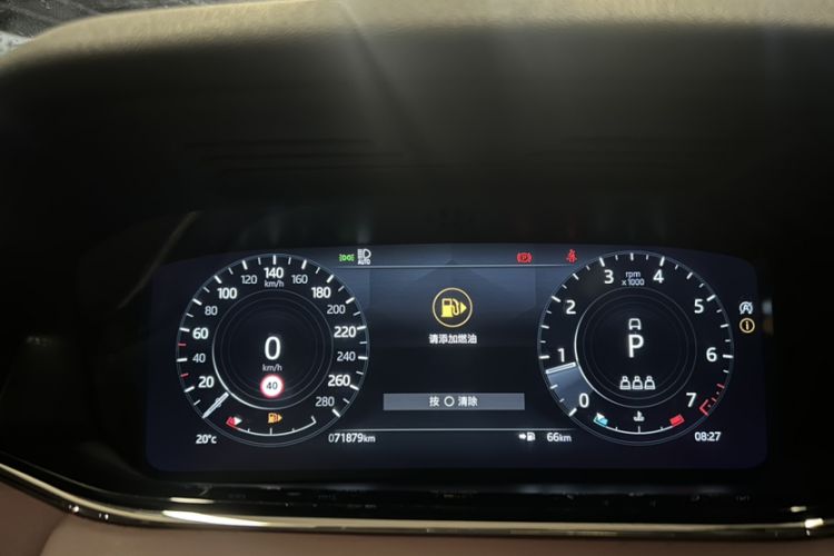 Used Land Rover Range Evoque 2022 Facelifted Aurora L 249 PS R-Dynamic Luxury Edition Odometer Close Up