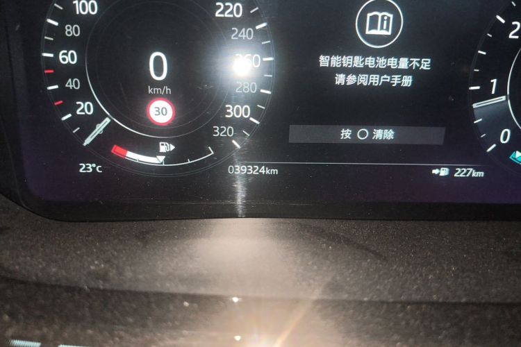 Used Land Rover Range Evoque 2022 Facelifted Aurora L 249 PS R-Dynamic Luxury Edition Odometer Close Up