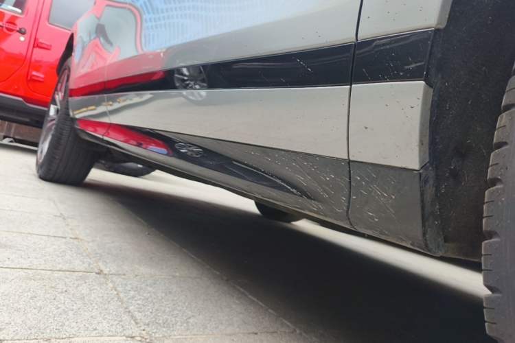 Used Land Rover Range Evoque 2022 Facelifted Aurora L 249 PS R-Dynamic Luxury Edition Right Side Sill