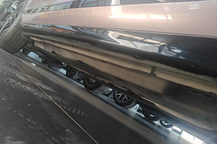 Used Land Rover Range Evoque 2022 Facelifted Aurora L 249 PS R-Dynamic Luxury Edition Right Side Sill