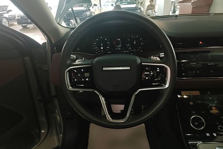 Used Land Rover Range Evoque 2022 Aurora L 249 PS R-Dynamic Luxury Edition Steering Wheel