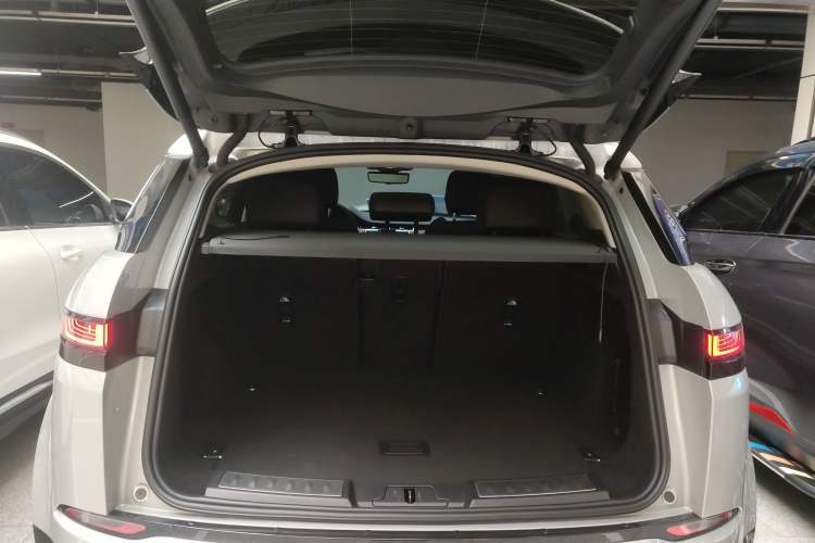 Used Land Rover Range Evoque 2022 Facelifted Aurora L 249 PS R-Dynamic Luxury Edition Trunk