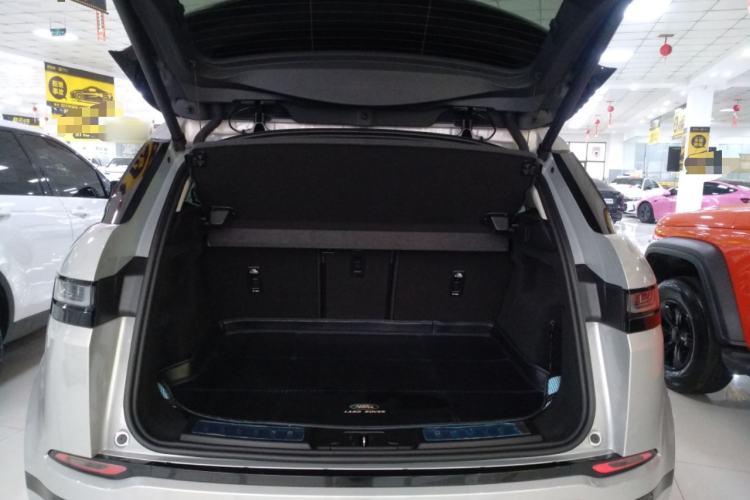 Used Land Rover Range Evoque 2022 Aurora L 249 PS R-Dynamic Luxury Edition Trunk