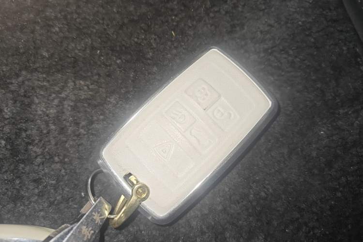 Used Land Rover Range Evoque 2022 Facelifted Aurora L 249 PS R-Dynamic Luxury Edition Vehicle Key