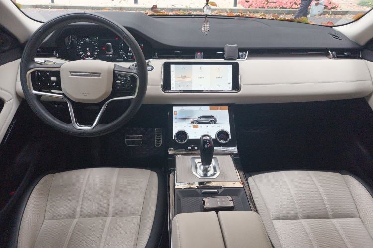 Used Land Rover Range Evoque 2022 Facelifted Aurora L 249 PS R-Dynamic Luxury Edition Center Console