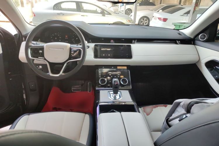 Used Land Rover Range Evoque 2022 Aurora L 249 PS R-Dynamic Luxury Edition Center Console