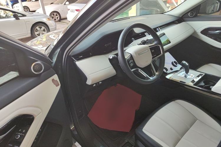 Used Land Rover Range Evoque 2022 Aurora L 249 PS R-Dynamic Luxury Edition Driver Seat