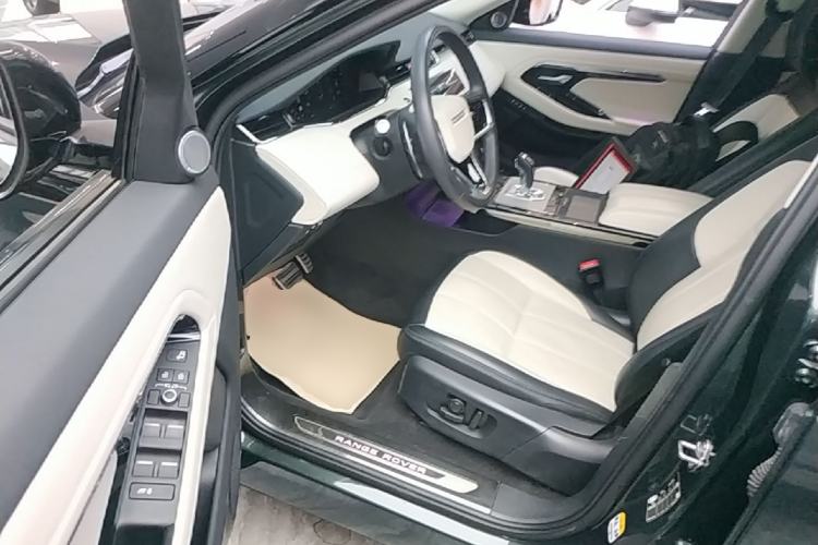 Used Land Rover Range Evoque 2022 Range Rover L 249 PS R-Dynamic HSE Luxury Edition Driver Seat