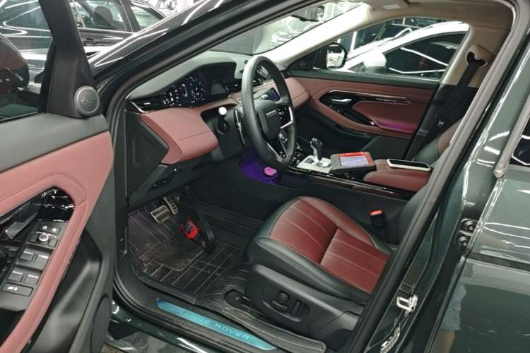 Used Land Rover Range Evoque 2022 Facelifted Aurora L 249 PS R-Dynamic Luxury Edition Driver Seat