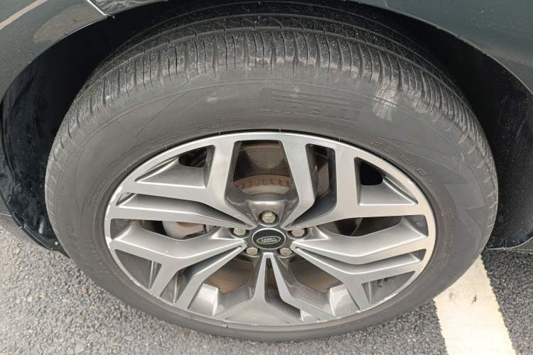 Used Land Rover Range Evoque 2022 Facelifted Aurora L 249 PS R-Dynamic Luxury Edition Exterior 2
