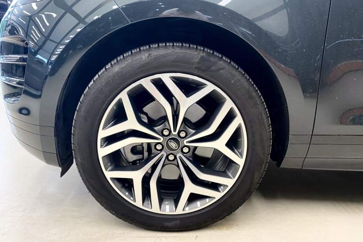 Used Land Rover Range Evoque 2022 Facelifted Aurora L 249 PS R-Dynamic Luxury Edition Exterior 5