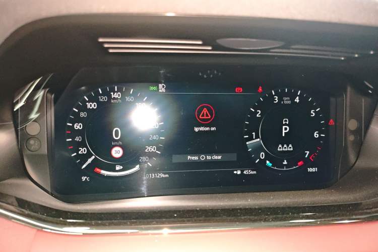 Used Land Rover Range Evoque 2022 Facelifted Aurora L 249 PS R-Dynamic Luxury Edition Instrument Cluster