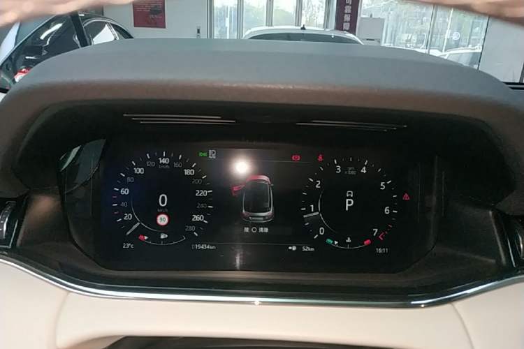Used Land Rover Range Evoque 2022 Range Rover L 249 PS R-Dynamic HSE Luxury Edition Instrument Cluster