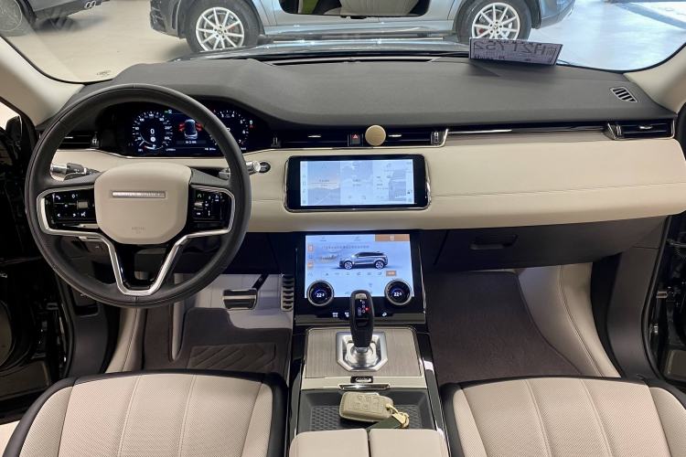 Used Land Rover Range Evoque 2022 Facelifted Aurora L 249 PS R-Dynamic Luxury Edition Interior 1