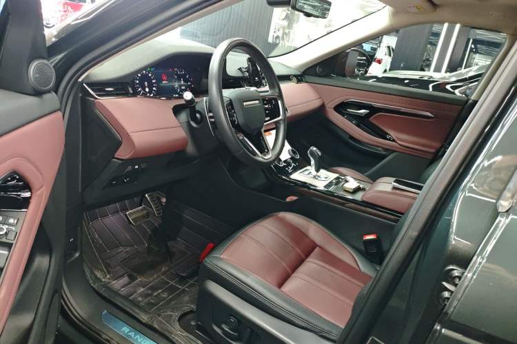 Used Land Rover Range Evoque 2022 Facelifted Aurora L 249 PS R-Dynamic Luxury Edition Left Front Seat