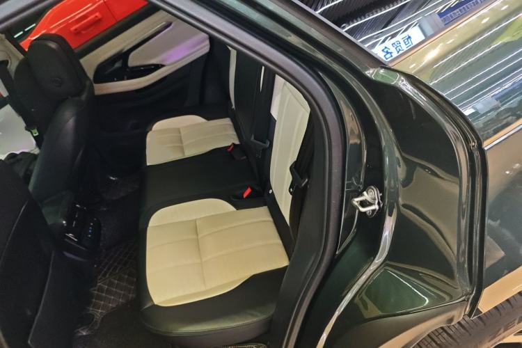 Used Land Rover Range Evoque 2022 Range Rover L 249 PS R-Dynamic HSE Luxury Edition Left Rear Seat