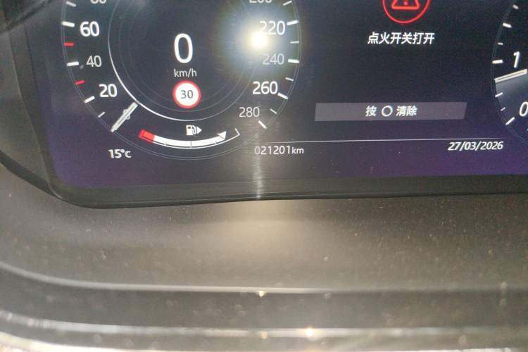 Used Land Rover Range Evoque 2022 Facelifted Aurora L 249 PS R-Dynamic Luxury Edition Odometer Close Up