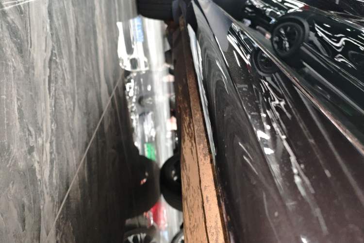 Used Land Rover Range Evoque 2022 Facelifted Aurora L 249 PS R-Dynamic Luxury Edition Right Side Sill