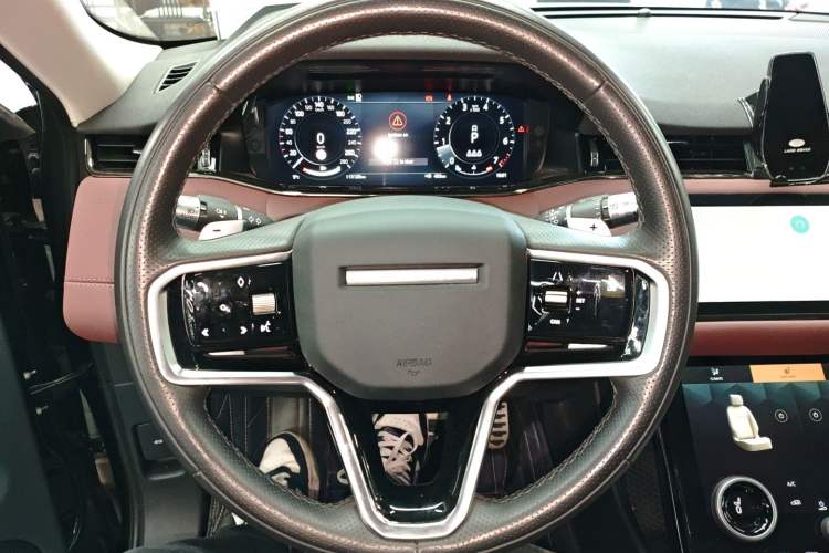 Used Land Rover Range Evoque 2022 Facelifted Aurora L 249 PS R-Dynamic Luxury Edition Steering Wheel