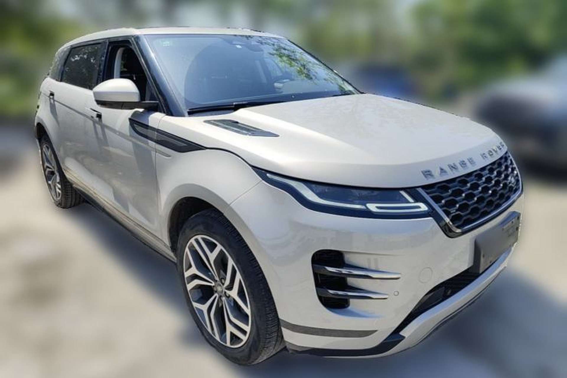 Used Land Rover Range Evoque 2022 Facelifted Aurora L 249 PS R-Dynamic Luxury Edition Front Right 45 Deg