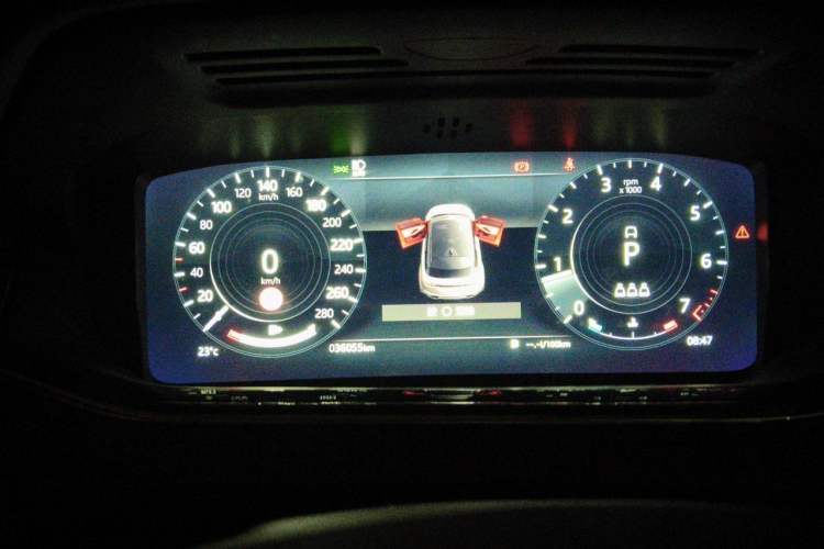 Used Land Rover Range Evoque 2022 Facelifted Aurora L 249 PS R-Dynamic Luxury Edition Instrument Cluster