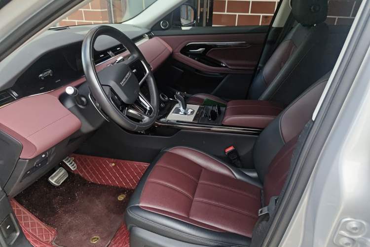 Used Land Rover Range Evoque 2022 Aurora L 249 PS R-Dynamic Luxury Edition Left Front Seat