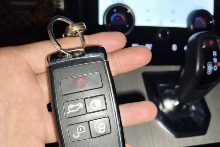 Used Land Rover Range Evoque 2022 Facelifted Aurora L 249 PS R-Dynamic Luxury Edition Vehicle Key