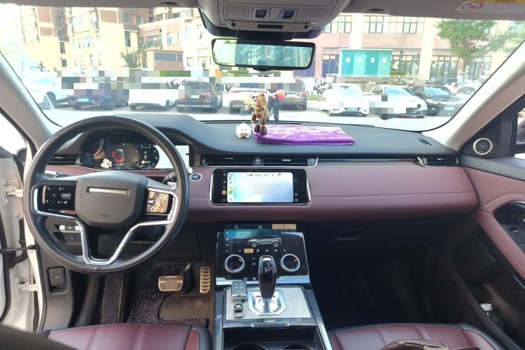 Used Land Rover Range Evoque 2022 Aurora L 249 PS R-Dynamic Luxury Edition Center Console